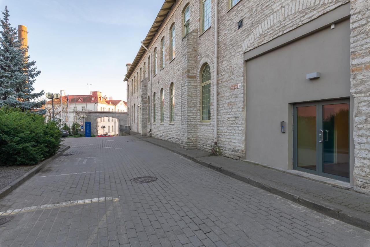 Hilltop Apartments - Ilmarine District タリン エクステリア 写真